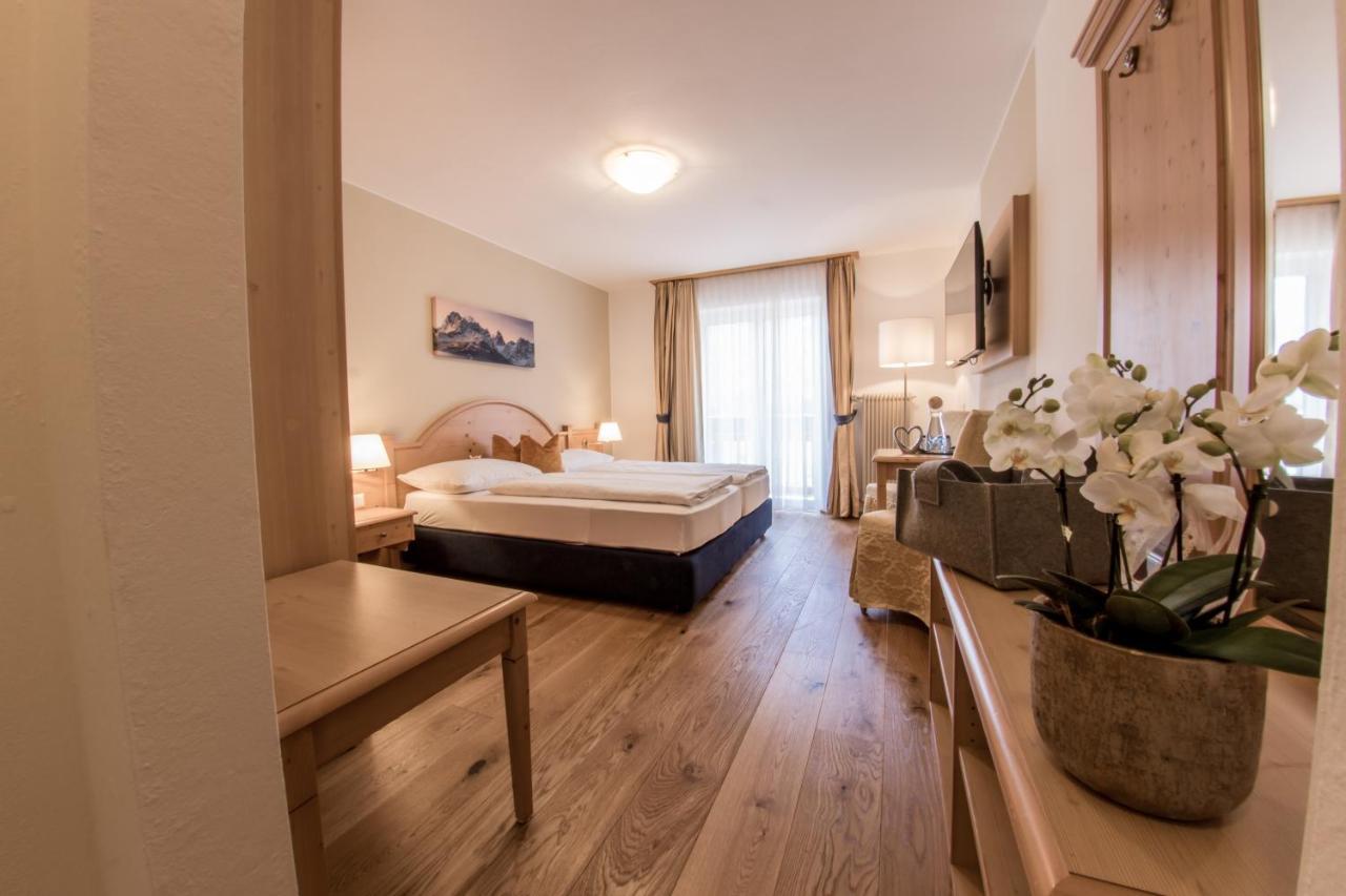 Hotel Gruber Sexten Exteriör bild