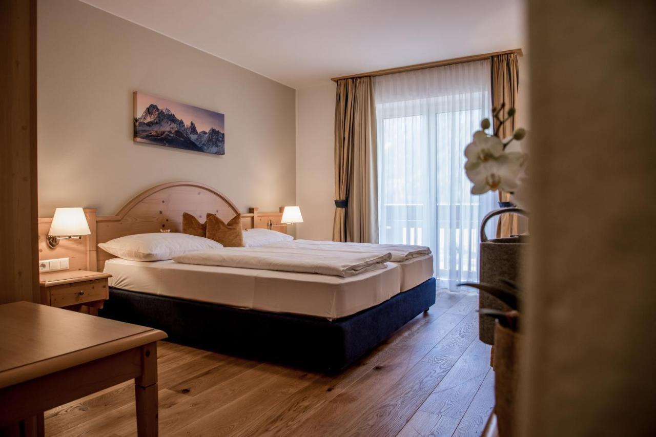 Hotel Gruber Sexten Exteriör bild