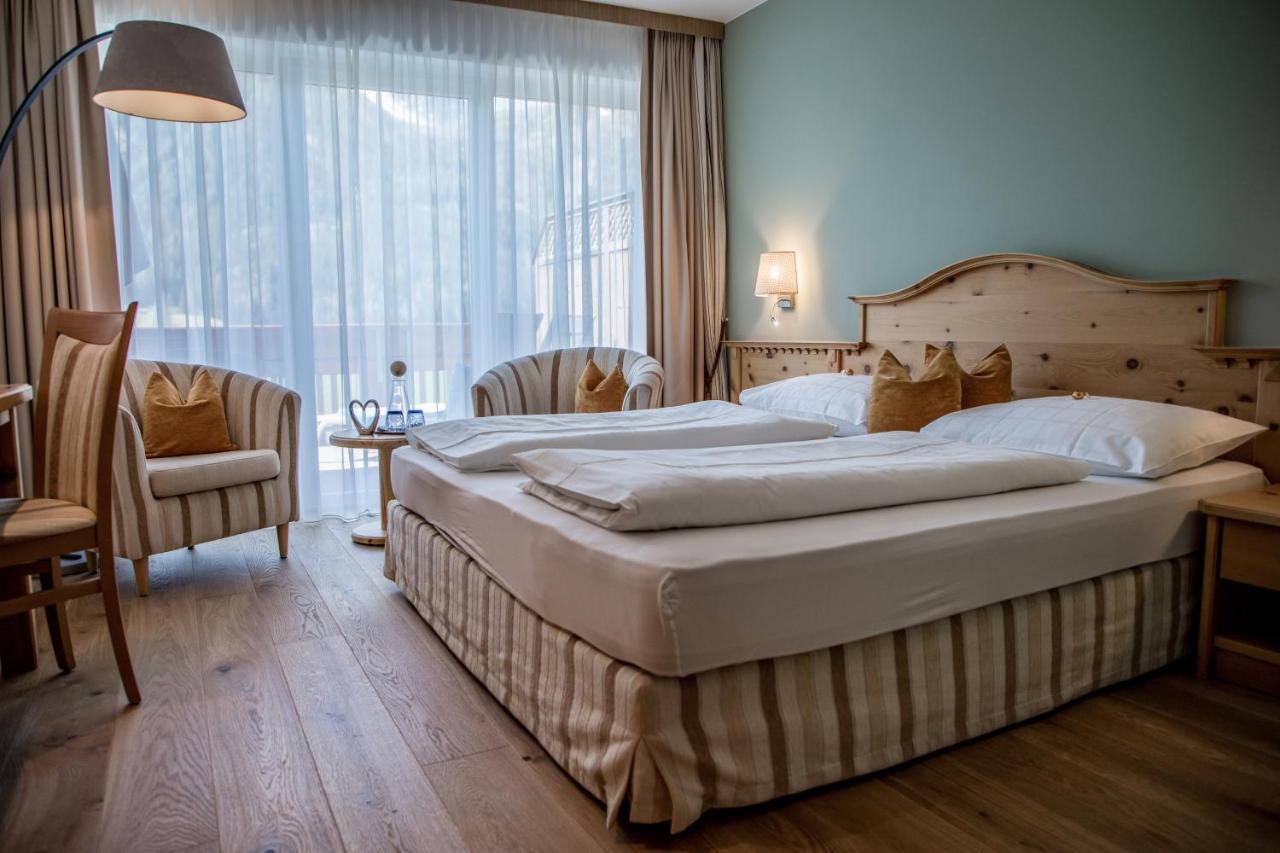 Hotel Gruber Sexten Exteriör bild