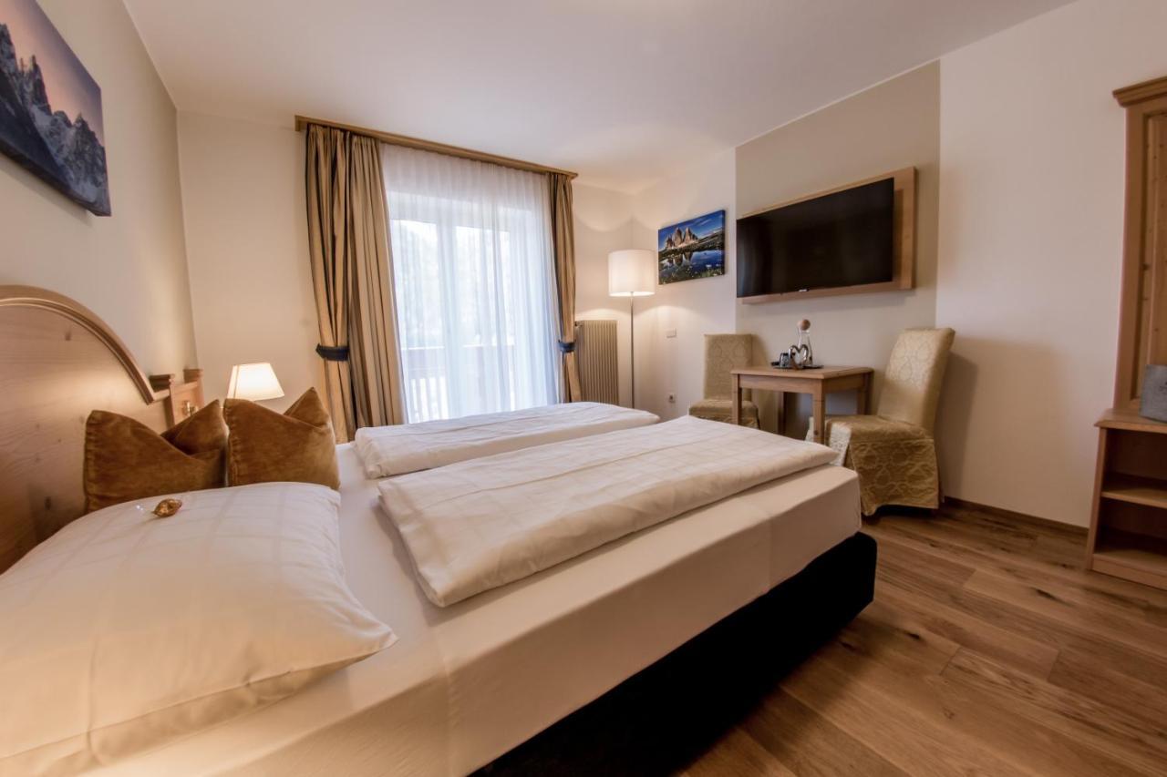 Hotel Gruber Sexten Exteriör bild