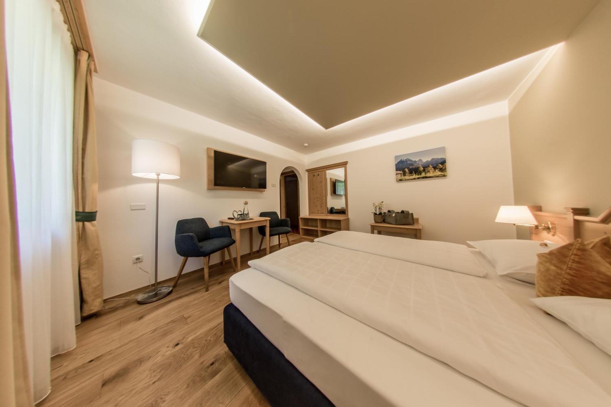 Hotel Gruber Sexten Rum bild