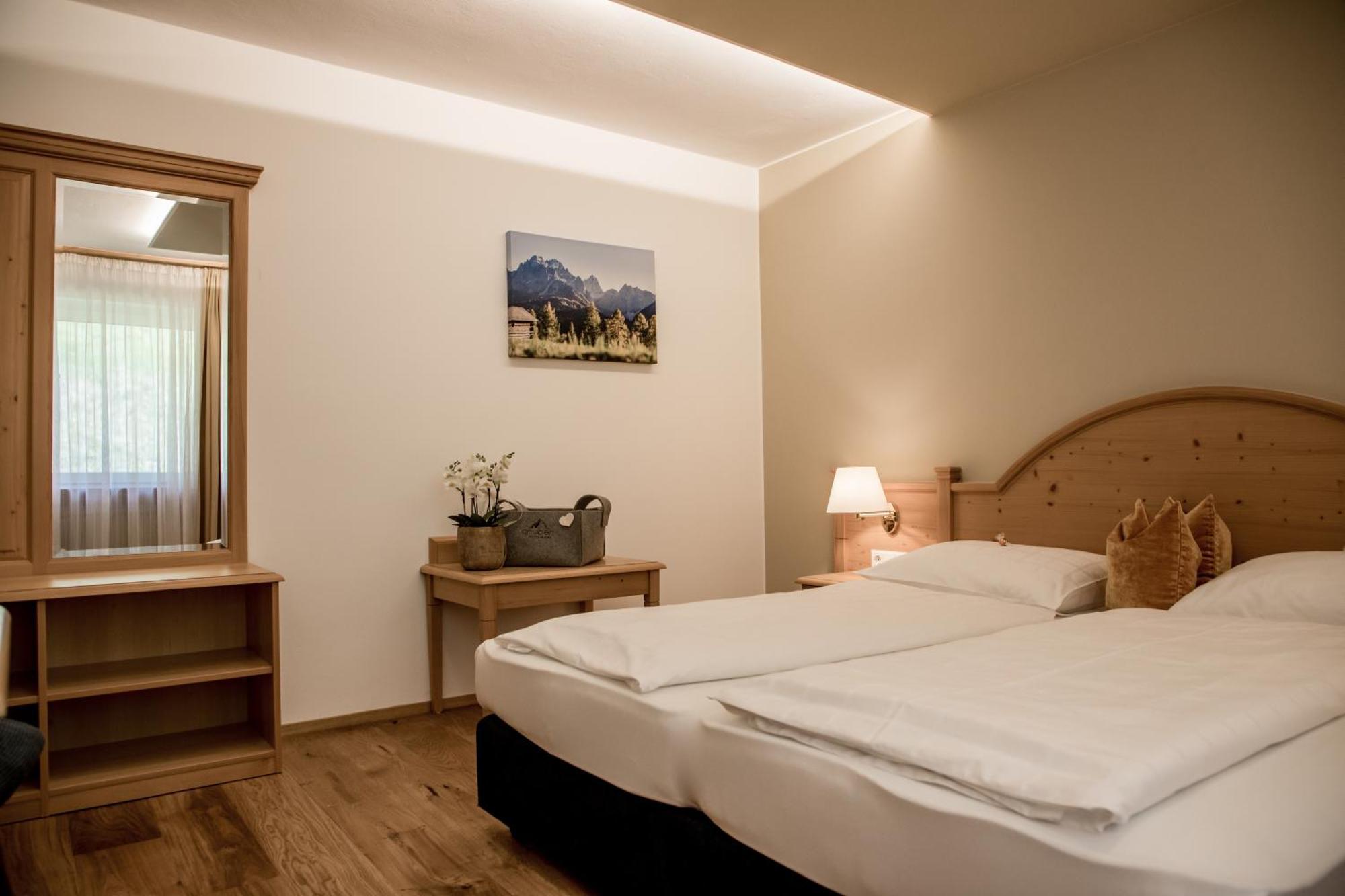 Hotel Gruber Sexten Rum bild