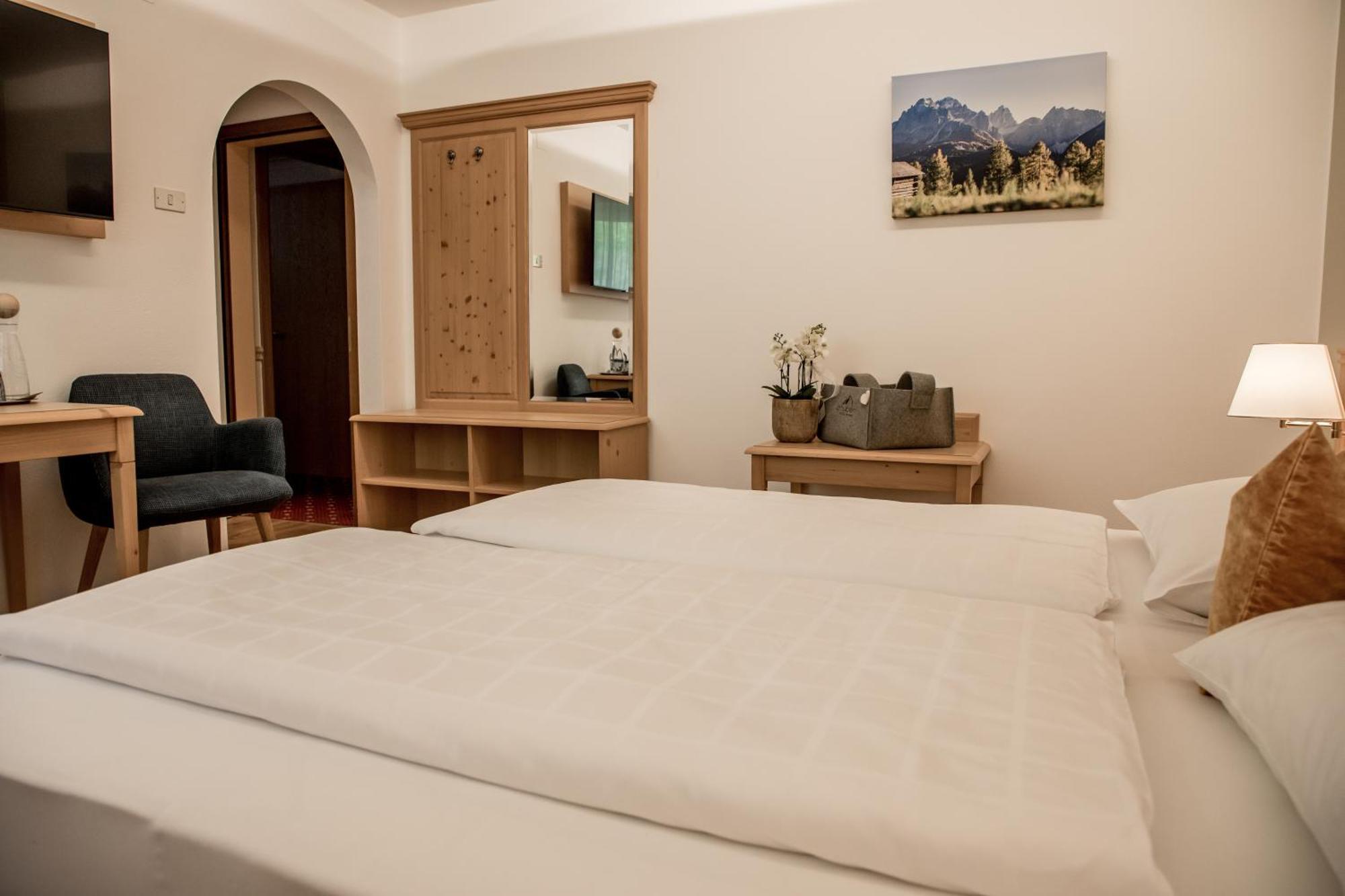 Hotel Gruber Sexten Rum bild